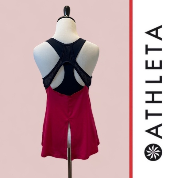 NWOT Athleta Pink & Navy Essence Tank with built in bra, Size XS, MSRP $… - Picture 5 of 8